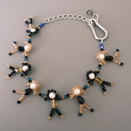 lili by SERI / hobbit necklace