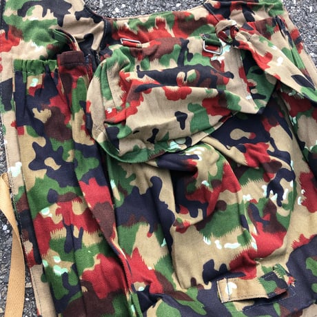 eski original remake / swiss army alpin camo backpack vest
