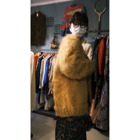 "BAA COSTUME MFG." / king  mohair  sweater / mustard