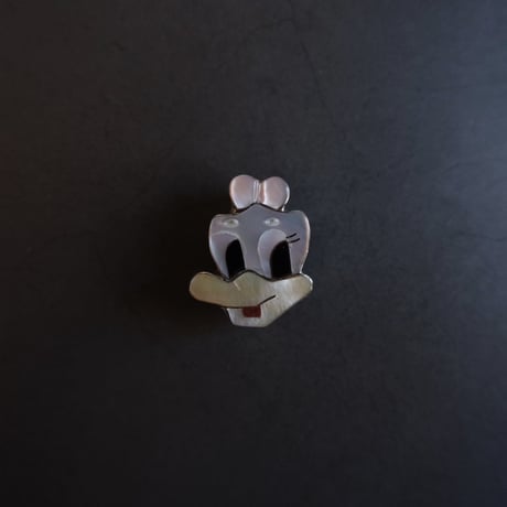 ZUNI / Daisy Duck brooch (pendant top)