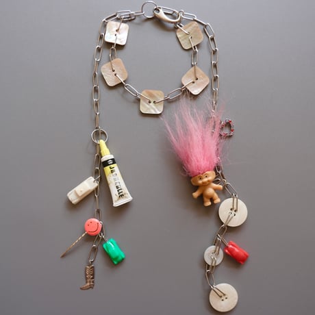 eski. original shell chain necklace "troll"