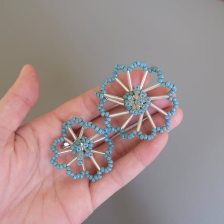 lili by SERI / flower drawing "blue" ear cuff type