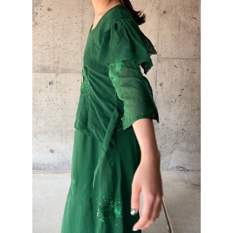 embroidery green dress