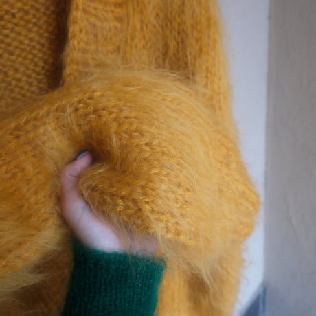 "BAA COSTUME MFG." / king  mohair  sweater / mustard