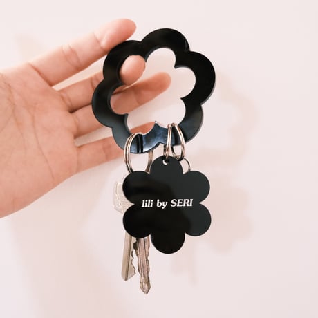 lili by SERI / FLOWER key ring