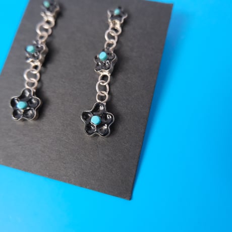 ZUNI / flower pierce
