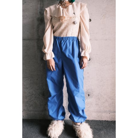 frill blouse / ivory
