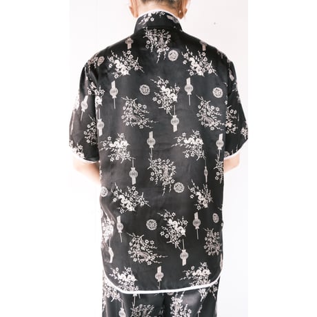 china set up / black