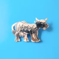 Indian jewelry / “cow” silver brooch