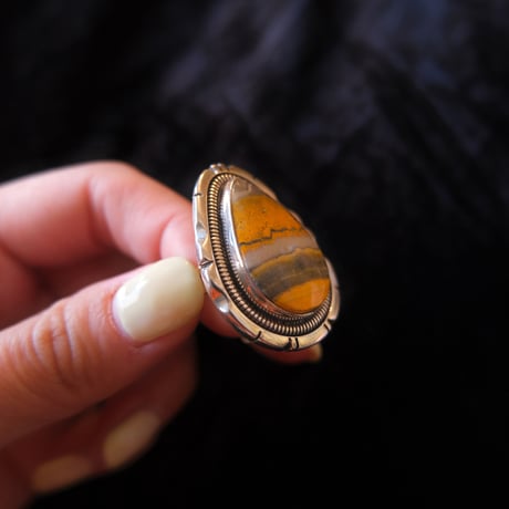 indian jewely / bumblebee jasper