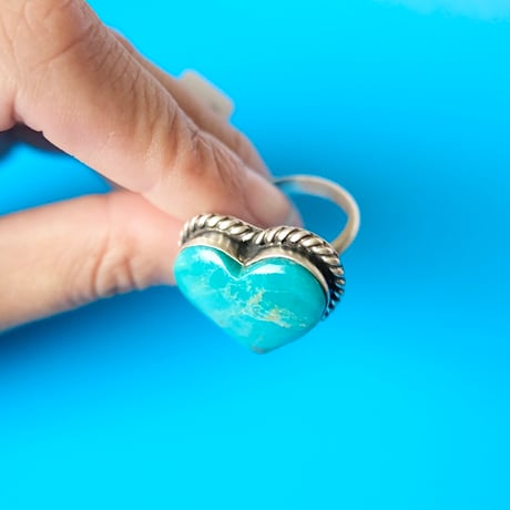 navajo / Heart  turquoise ring