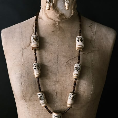ZUNI / “owl” fetish necklace and pierce