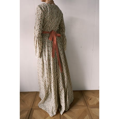 70s vintage bell sleeve dress