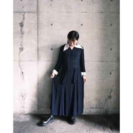 60 / see-through navy dress