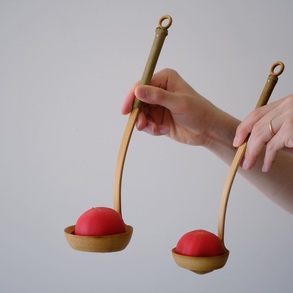 お値下げしました。竹製大玉手付き花かご 篠竹買出し篭（中）市場かご（籐手）