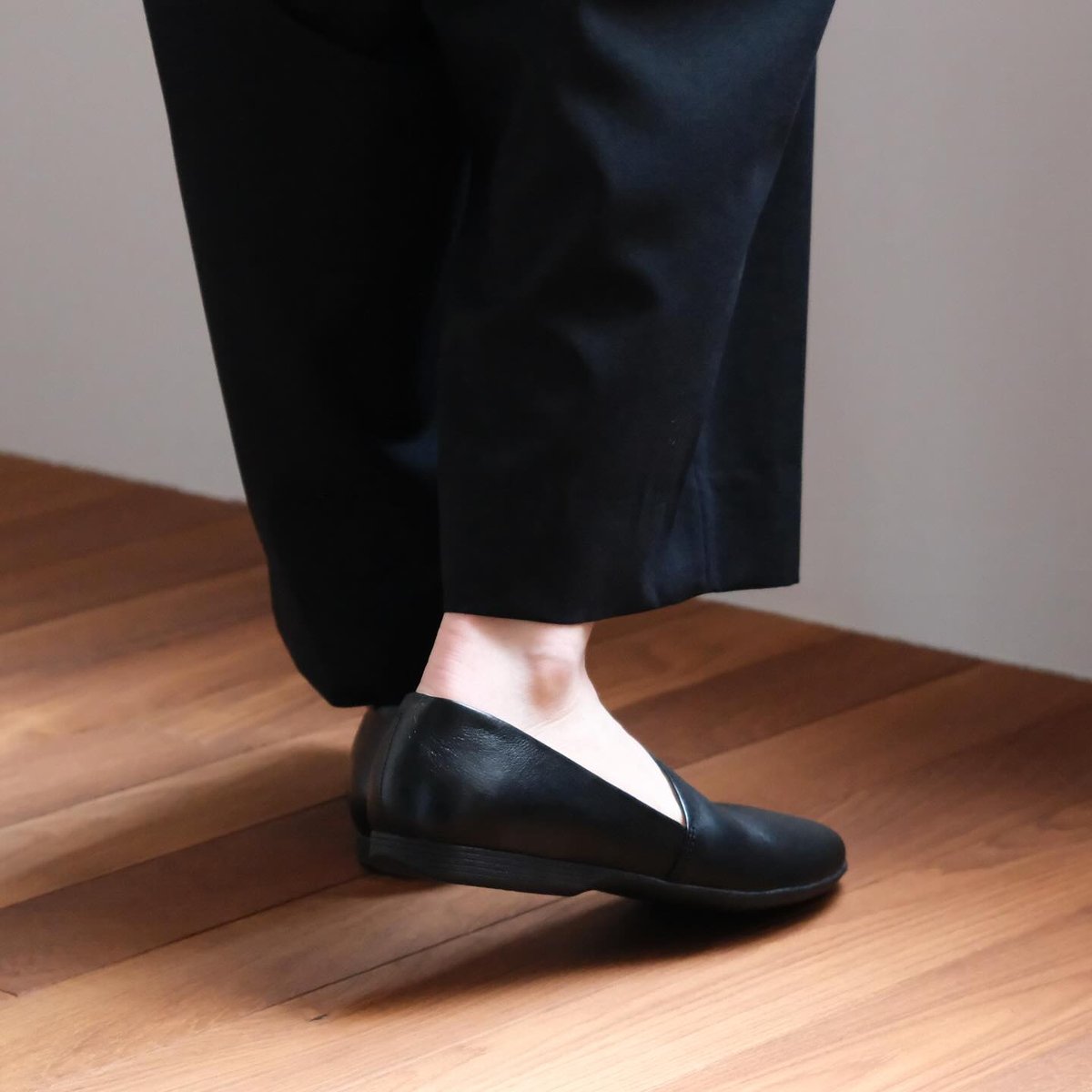 ダンスコdansko LARISAラリサ 37 レディース スリッポン ブラック