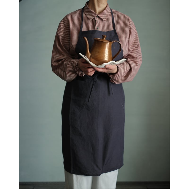 ババグーリ　グレー エプロン 花の刺繍付き　最終値下げです。 エプロン シエナ vieressa （ キッチンエプロン 台所エプロン バック