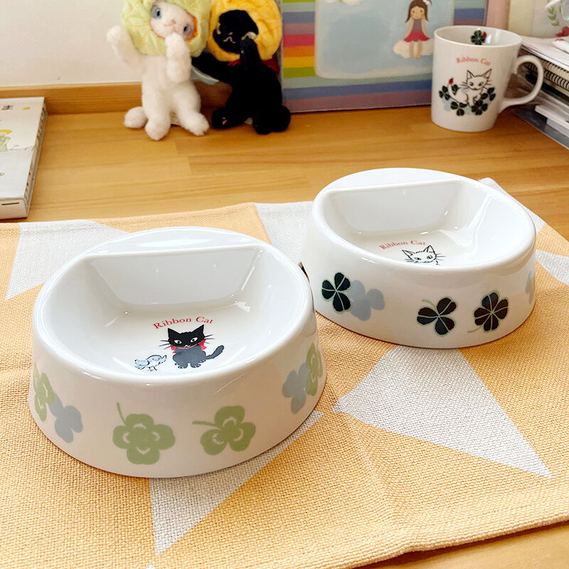 猫ちゃん陶器カップ ハンドメイド リボン かわいい 手作りの陶器カップ