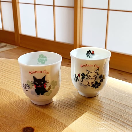 クローバー湯のみ