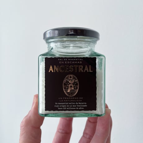 バスクの湧水の塩「アンセストラル」瓶詰め / フルール・ド・サル フレーク　150g
