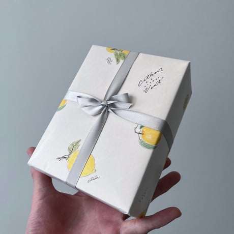 7月28日〜8月１日のご発送分 Grocery SYM gris 焼菓子4種詰合せ(季節のパウンドケーキ1種、焼菓子3種）