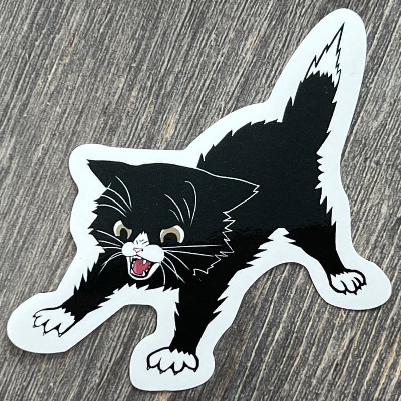 ステッカー『やんのんかネコちゃん（ハチワレ）』(7cm×7cm