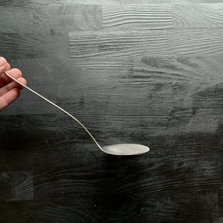 【人生が変わる料理道具掲載】柳宗理デザインの美しすぎる丸形フライ返し（ターナー）