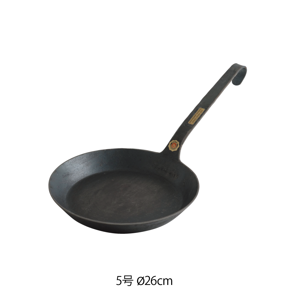 人生が変わる料理道具掲載】100年使える伝説のドイツ製フライパン