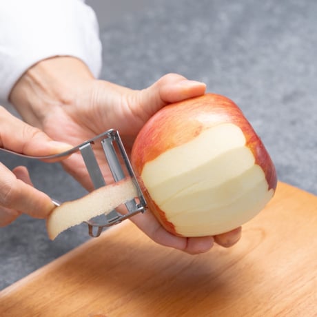 【LDKピーラー部門ベストバイ受賞】世界の200種類以上のピーラーを使い比べて飯田屋がたどり着いた究極のコンパクトピーラー「JK07 エバーピーラーミニ右きき用」