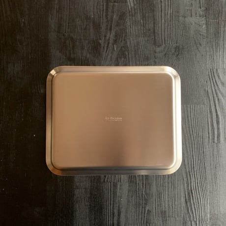 【料理家を虜にした極上の浅型バット】ラバーゼ角バットの蓋がわりにもなるステンレス角プレート21cm