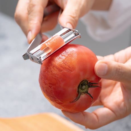 【LDKピーラー部門ベストバイ受賞】世界の200種類以上のピーラーを使い比べて飯田屋がたどり着いた究極のコンパクトピーラー「JK07 エバーピーラーミニ右きき用」