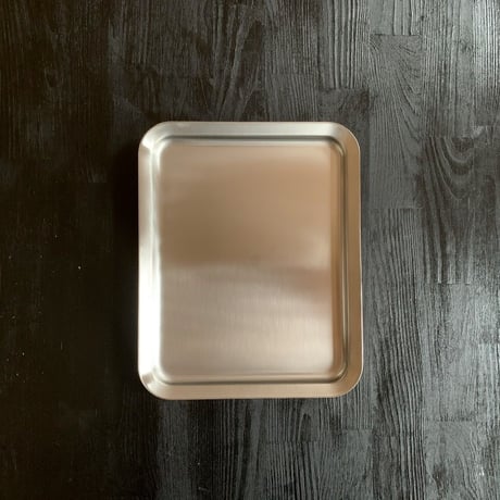 【料理家を虜にした極上の浅型バット】ラバーゼ角バットの蓋がわりにもなるステンレス角プレート21cm