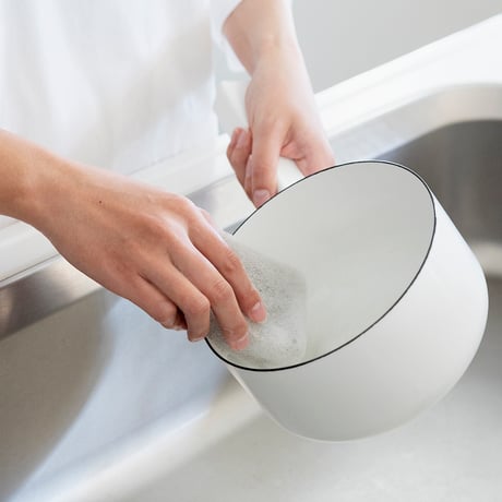 究極に衛生的で使いやすく進化したキッチンスポンジ「亀の子スポンジ」
