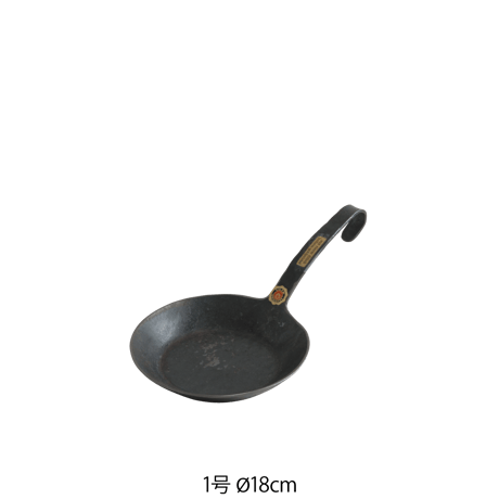 【人生が変わる料理道具掲載】100年使える伝説のドイツ製フライパン！ターククラシックフライパン18cm