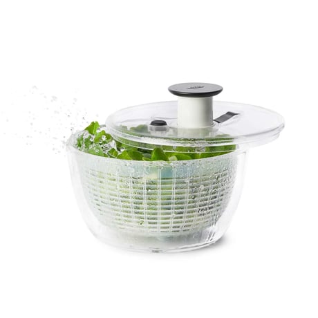 【人生が変わる料理道具掲載!】野菜の余分な水分を吹っ飛ばす！プロにも愛され続ける野菜水切り器