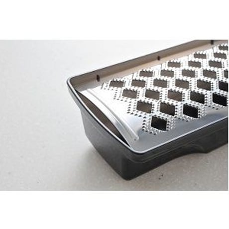 300種類以上のおろし金を使い比べて辿り着いた、究極のふわふわ大根おろし器（小型タイプ）