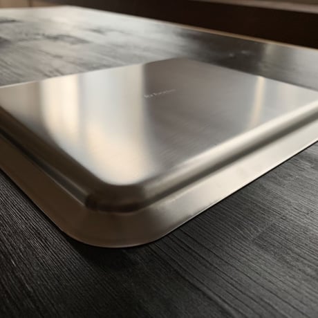 【料理家を虜にした極上の浅型バット】ラバーゼ角バットの蓋がわりにもなるステンレス角プレート21cm