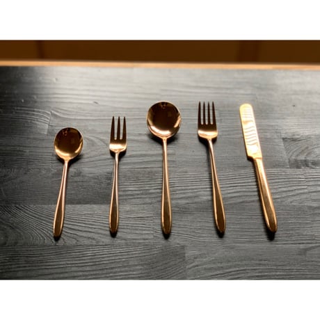 【飯田屋オリジナル】優しく光るピンクゴールドのデザートナイフ