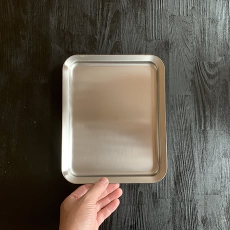 【料理家を虜にした極上の浅型バット】ラバーゼ角バットの蓋がわりにもなるステンレス角プレート21cm