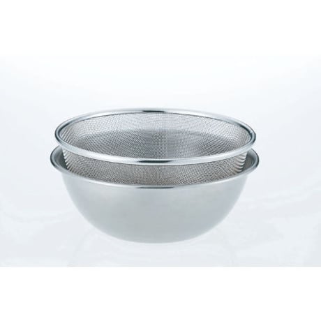 【人生が変わる料理道具掲載!】超珍しい深型タイプのザル!!新潟まで探しに行って見つけた超丈夫で働き者のザル
