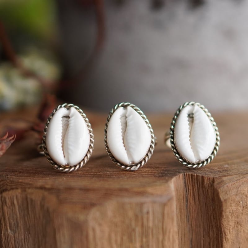 WÃVY Maui handmade shell ring jewelry | Ocean Babe WÃVY Maui handmade shell ring jewelry | Ocean Babe