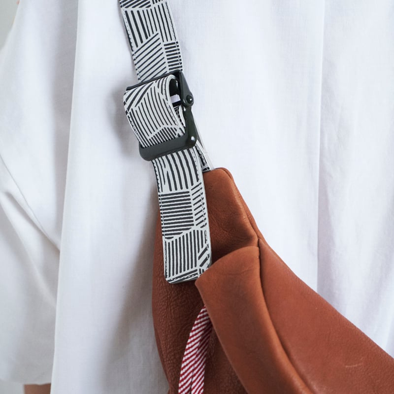 極美品★希少★イルビゾンテ★ウエストバッグ★レザー★キャメル ミドルサイズウォレット | パイソン・ゴールド - 『皮革に製品