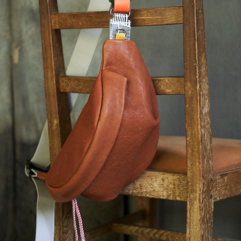 2025春限定モデル＞ 14-34:キャメルレザーウエストバック | JUCO.