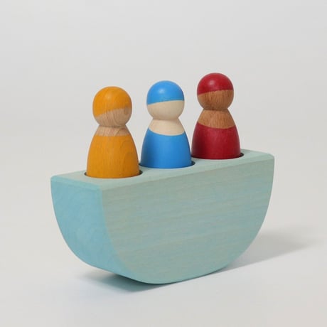 Grimm’s |Three friends in a boat
