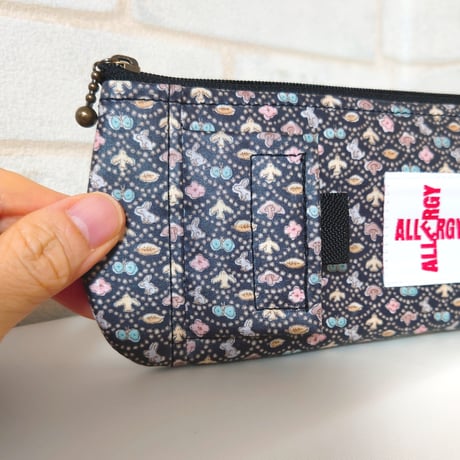 【送料無料】　ひょっこりエピペンポーチ　薄型ペンポーチタイプ〈持ち手無し〉フォレスト・ウェーブ　ブラックラミネート生地【No.20251007】