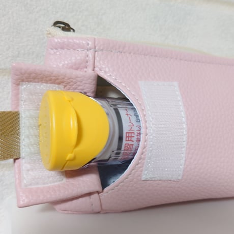 ひょっこりエピペンポーチ·薄型ペンポーチタイプ〈アレルギーマークワッペン無し、持ち手無し〉薄ピンク合皮【20230904】