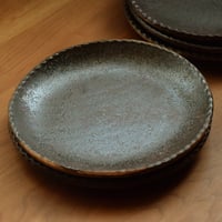 YANAGI POTTERY（柳窯）"無地（茶） / 平皿（中）（直径185mm）"