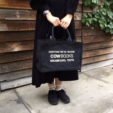 COW BOOKS（カウブックス）"Container / コンテナ Small(Black×Ivory)"