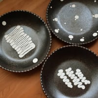 YANAGI POTTERY（柳窯）"スリップウェア / 7.5寸皿（直径230mm）"