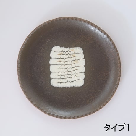 YANAGI POTTERY（柳窯）"スリップウェア / 平皿（大）（直径210mm）"